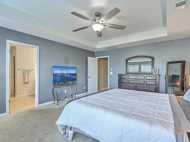 Master Bedroom (photo 2)