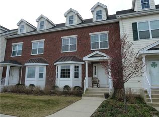 123 Brattle Cir, Melville, NY 11747