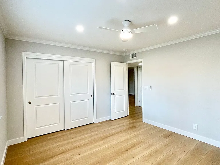 23 Mercy — Photo 11