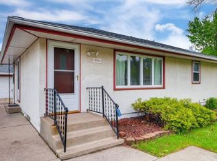 2789 Longview Dr, North Saint Paul, MN 55109