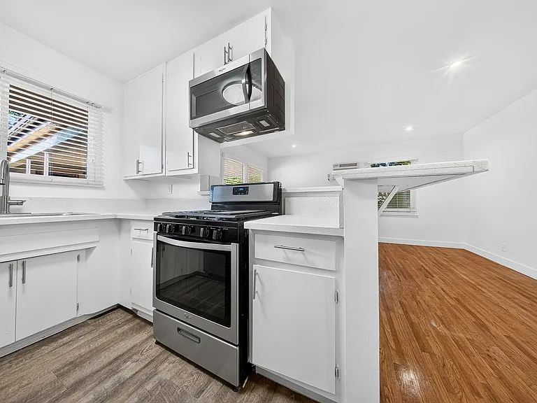 2956-3022 S. Robertson Blvd — Photo 15