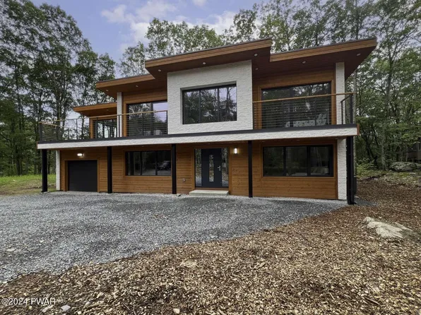 118 Ridgeway Dr., Lords Valley, PA 18428