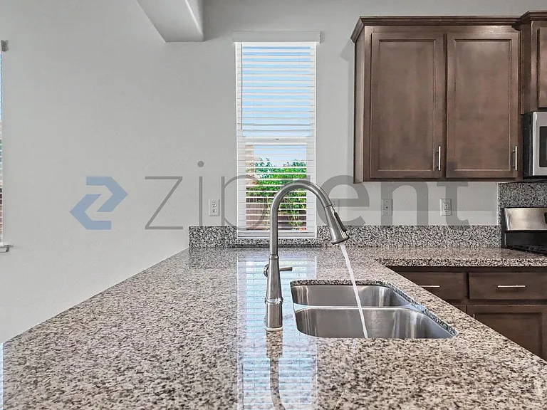 3401 Foothill Pine Ct — Photo 18