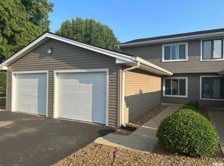 36 Brookside Pl, Springfield, IL 62704