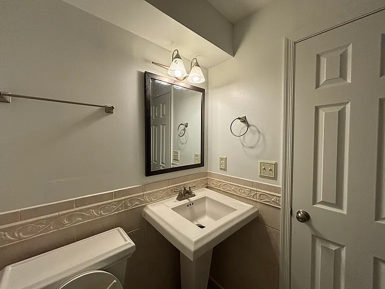 3804 Ridge Knoll Ct #305A — Photo 10