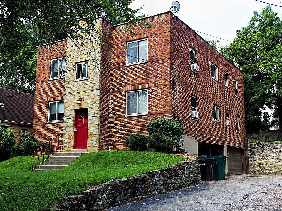 Beautiful exterior of the home that dead ends into the Country Club. Parking underneath your home.