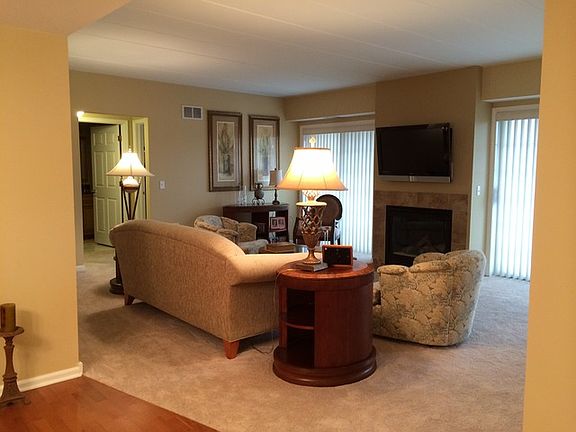 3rd image of 11860 Windemere Ct APT 302