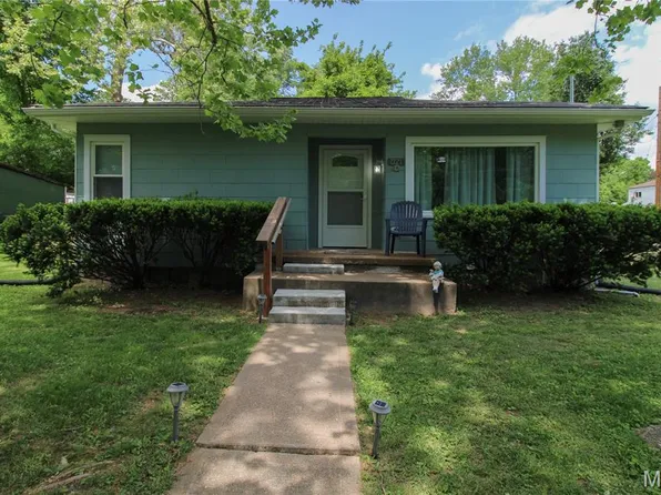 1121 Wolf Hollow Rd, Imperial, MO 63052