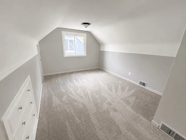 24644 Lauren Ave — Photo 9