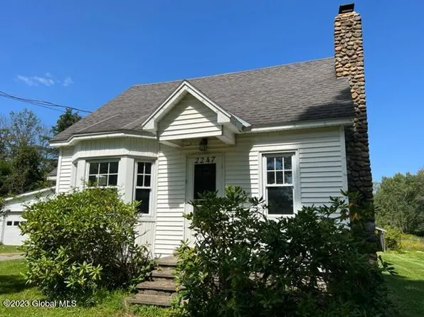2247 County Hwy 107, Amsterdam, NY 12010