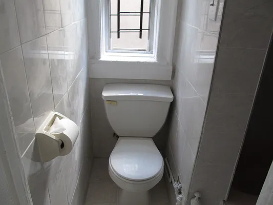 Rented by FlatFinders Realty | media 19