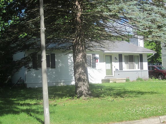 3rd image of 2916 Viking St