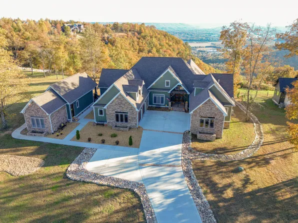 750 River Bluffs Dr, Jasper, TN 37347