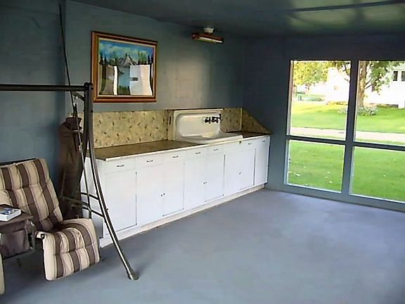 Screen porch- kitchen area