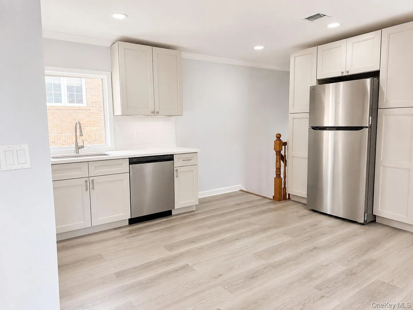 2 bed, 1.0 bath, 830 sqft, $3,000 — Photo 2