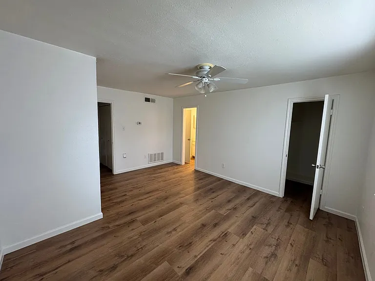 6552 Chicory Ct — Photo 11