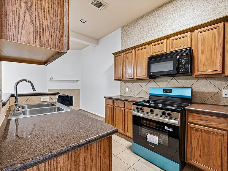 2346 Bermuda Shores Dr — Photo 7