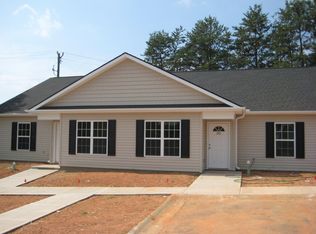 203 Mountain Gap Rd, Taylors, SC 29687