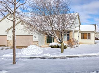 3314 E Fallcreek Ln, Appleton, WI 54913