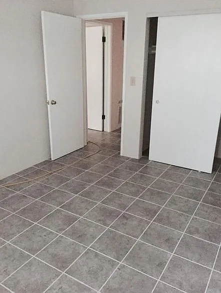 8400 Amigo Avenue — Photo 3