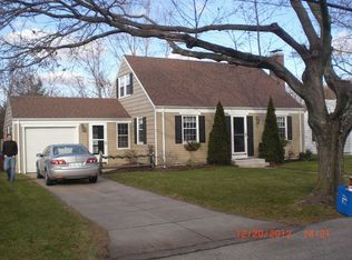 72 Belmont Rd, Cranston, RI 02910