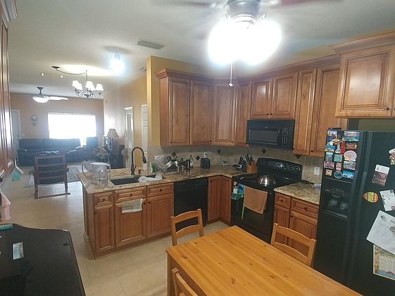 5th image of 848 Southern Creek Dr