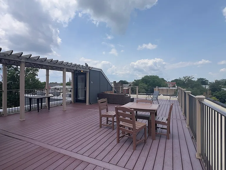 1209 G St SE #8 — Photo 39