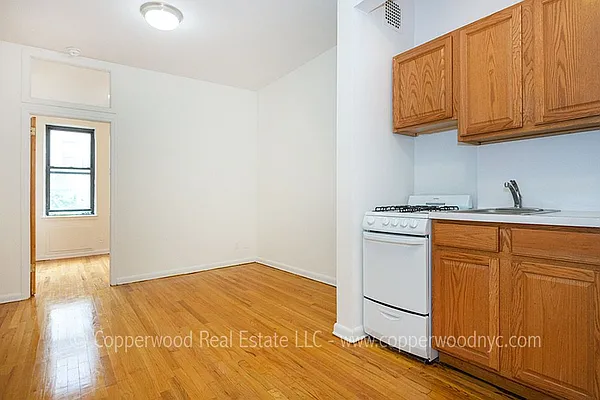 Rented by Copperwood Real Estate | media 21