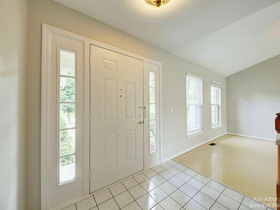 4th image of 3127 Dunwoodie Rd #38