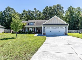 902 Periwinkle Ct, Jacksonville, NC 28546