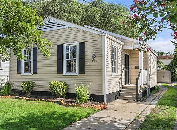 2nd image of 3441 Parkview Pl