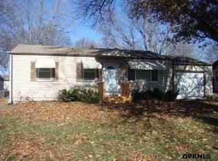 328 Shamrock Rd, Gretna, NE 68028