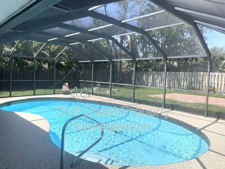 5677 Beneva Woods Cir — Photo 10