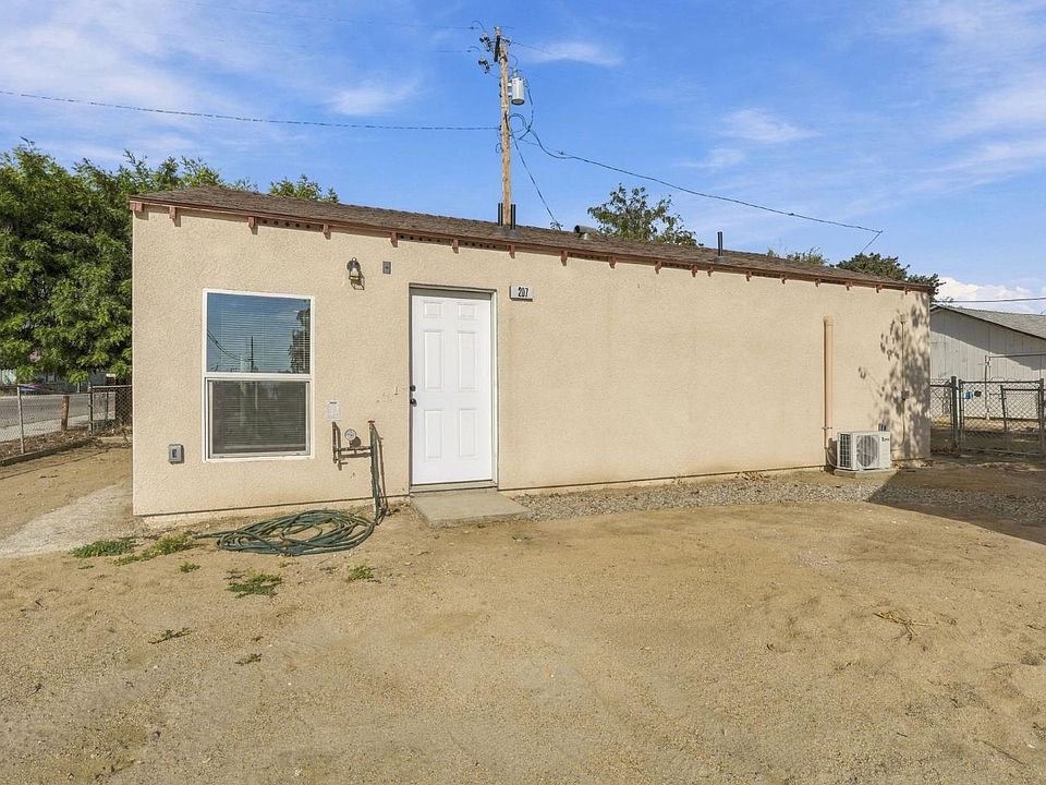 1st image of 207 7th St