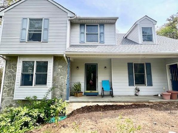 328 Red Pump Rd, Nottingham, PA 19362