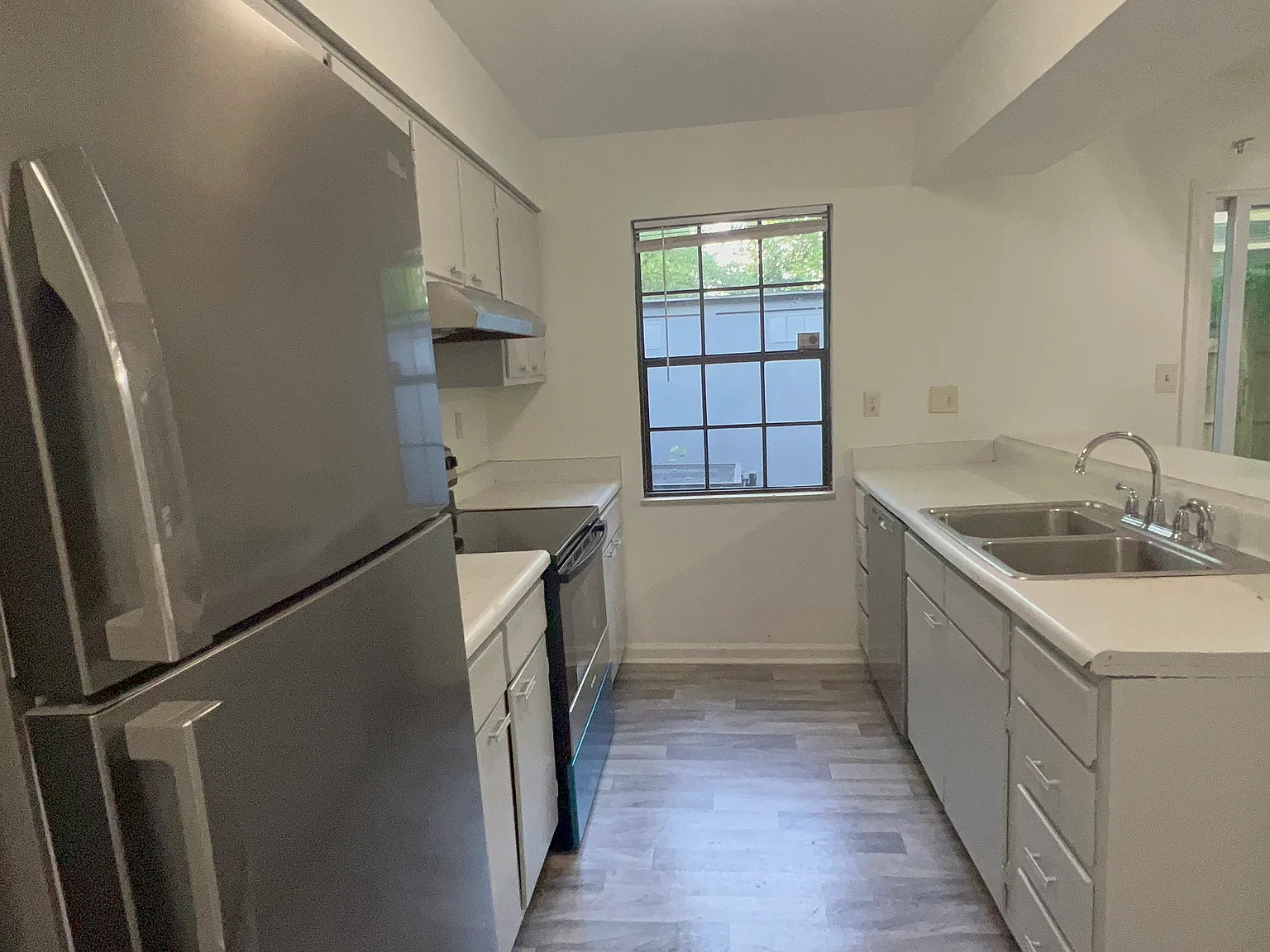 2626 Terrace Pkwy — Photo 4