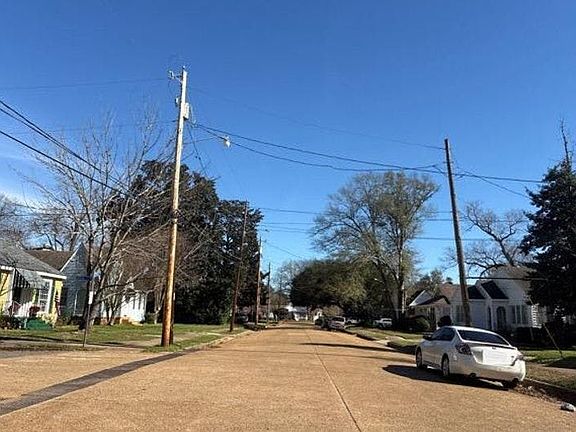 5th image of 2337 Myrtle St