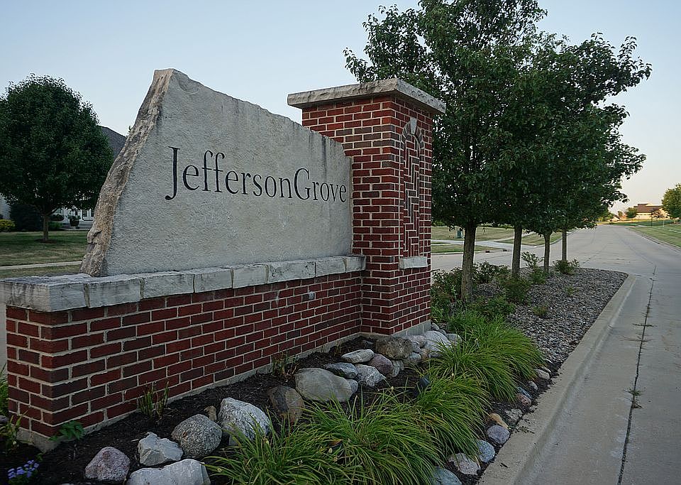 Jefferson Grove entrance
