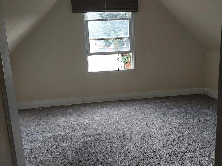 1343 Vine St #4 — Photo 9