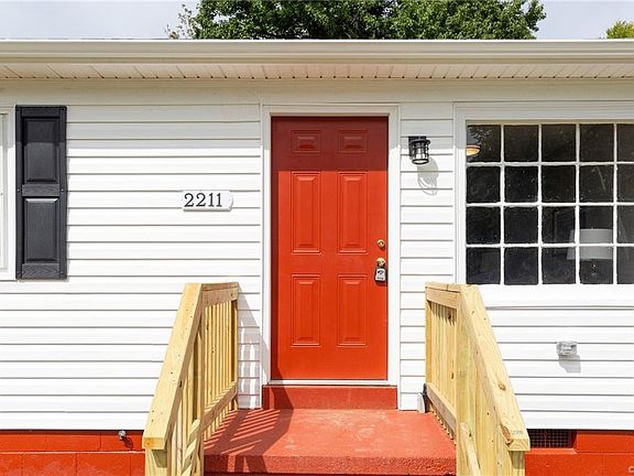 5th image of 2211 Wright Ave