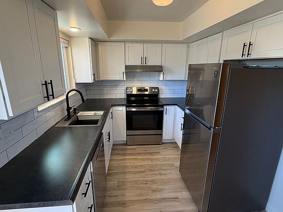 5th image of 1100 Harvard Way #1102