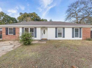 3962 Elmcrest Dr, Pensacola, FL 32504