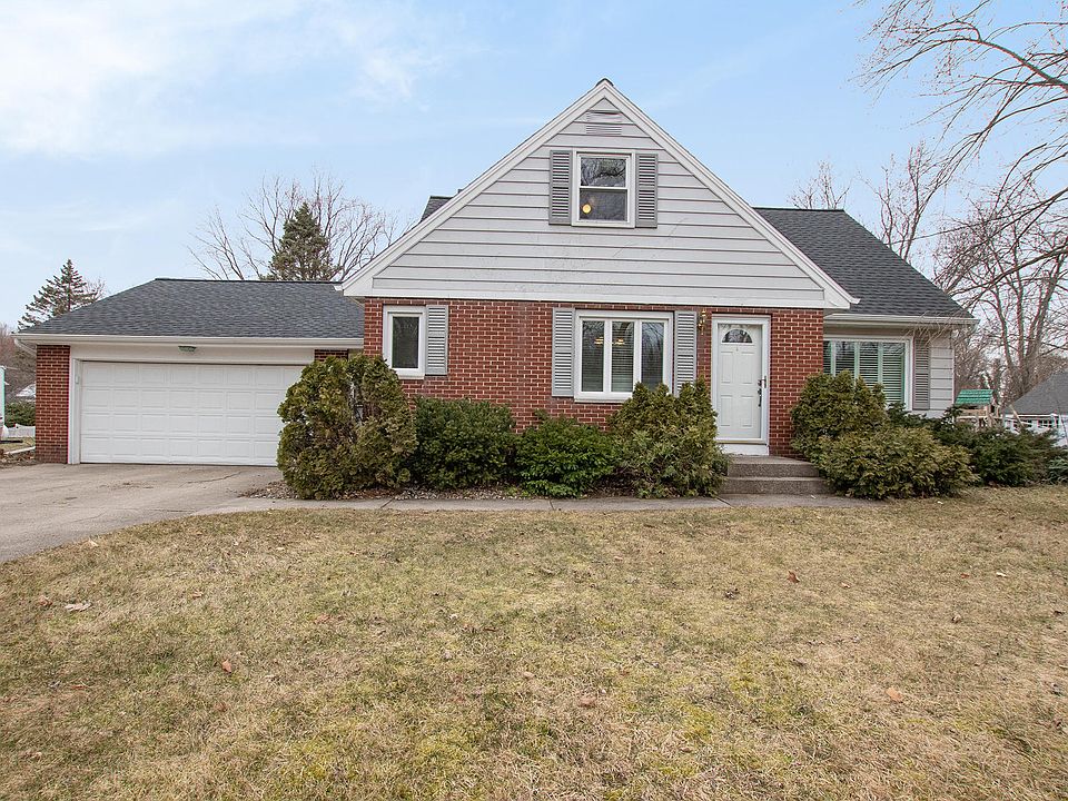 1st image of 649 W 29th St
