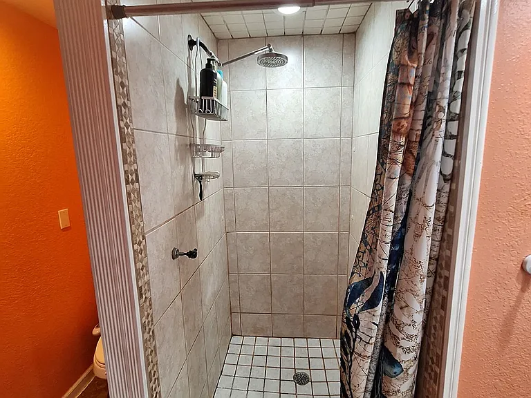 4050 Yucatan Cir — Photo 15