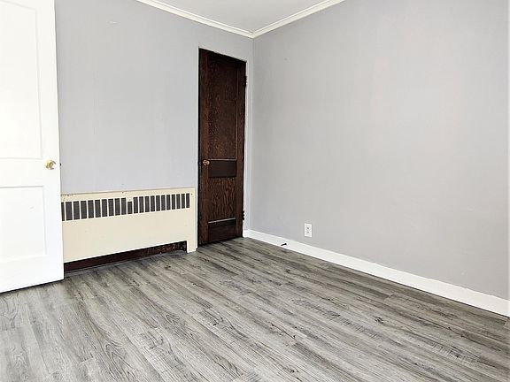 4th image of 105 E Lincoln Ave #3