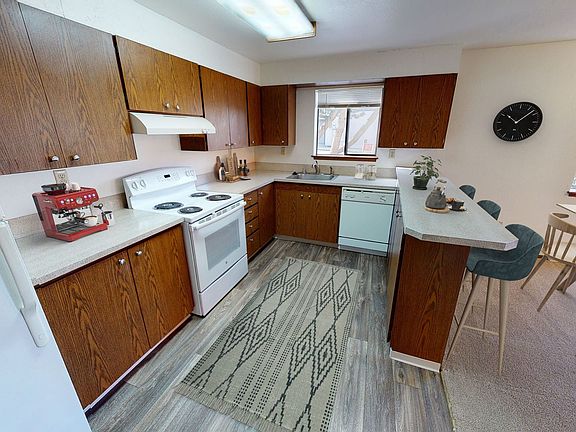 3rd image of 7000 Roosevelt Way NE APT 101