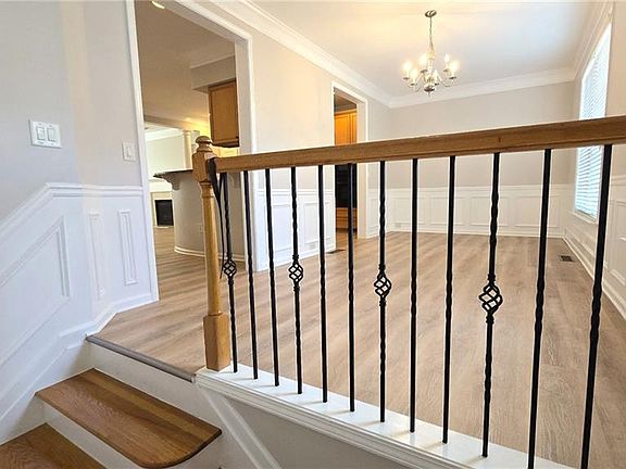 4th image of 6099 Prestwood Dr