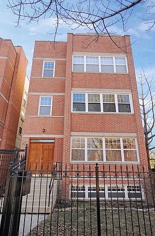 1st image of 1524 N Leavitt St #1