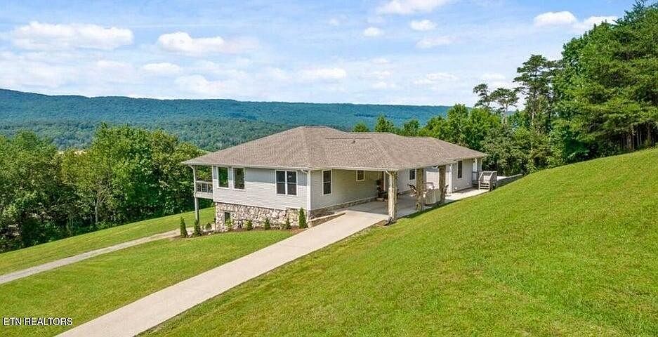 1st image of 203 Meadow Green Ln