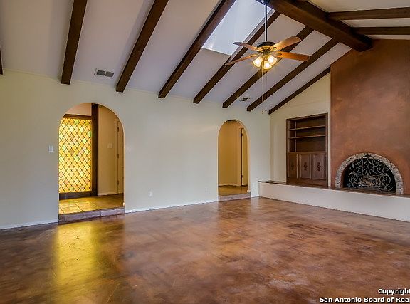 4th image of 5649 Parkcrest Dr